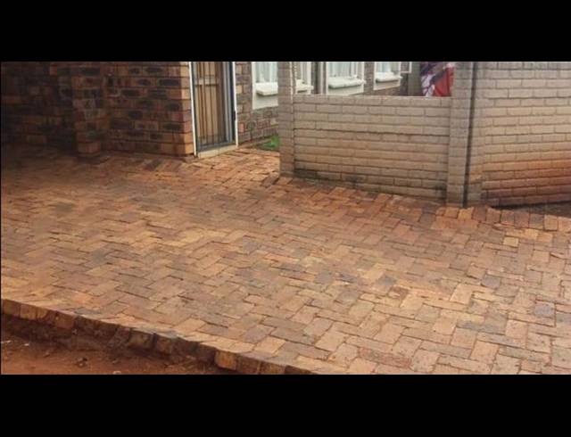 3 BEDROOM HOUSE FOR SALE IN THE ORCHARDS